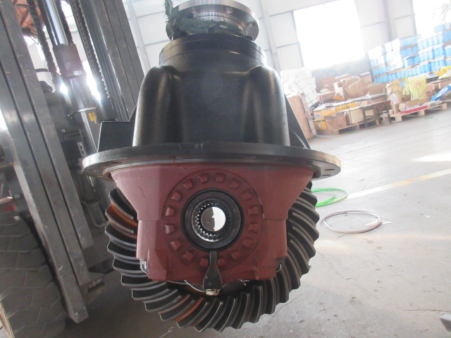 Редуктор передний ZL50FV LW500FN(37/7,26шлиц) фланец 8 отв.d=180мм/45шл